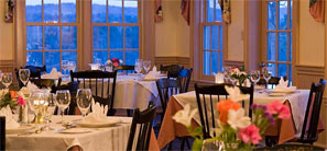 Chesterfield Inn dining room